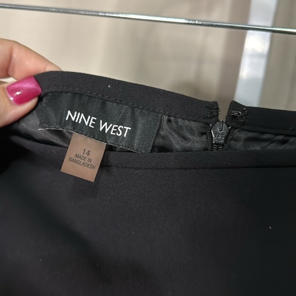 Nine West Black Flared Hem Skirt Women's Size 14 Career Office - Picture 2 of 4